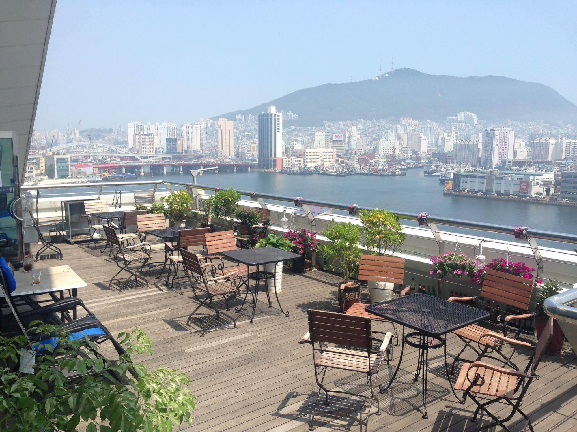 Terra Guesthouse Ciudad Metropolitana de Ciudad Metropolitana de Busan Exterior foto